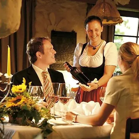 Hotel Hirsch 4*