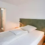 Hirsch Hotel