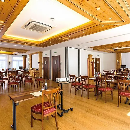 فندق Hirsch 4*